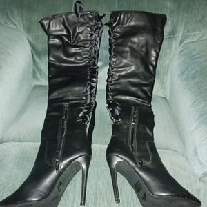 Stelleto Heeled Black Lace-Up Heeled Boots